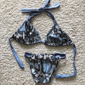Diva blue & gold geometric bikini size 6